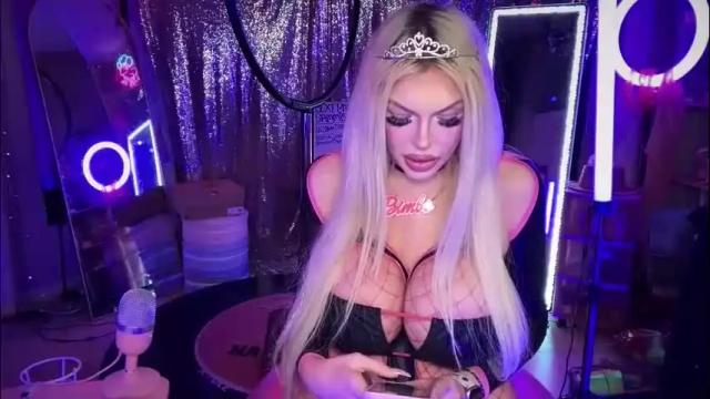 Image 4 of plasticfuckdoll Stream on Chaturbate on 1 month ago