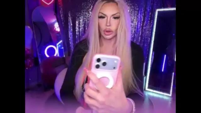 Image 2 of plasticfuckdoll Stream on Chaturbate on 1 month ago