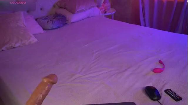 Image 10 of playboybrunette Stream on Chaturbate on 13 days ago