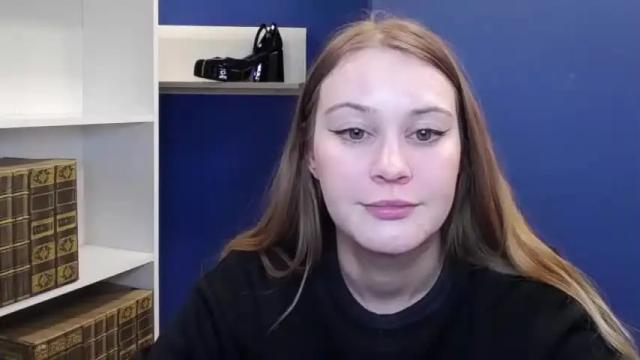 Image 3 of playgirl_valeria Stream on Chaturbate on 14 months ago