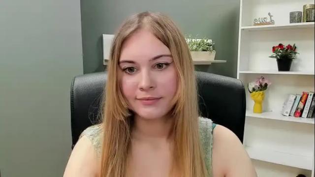 Image 3 of playgirl_valeria Stream on Chaturbate on 23 days ago