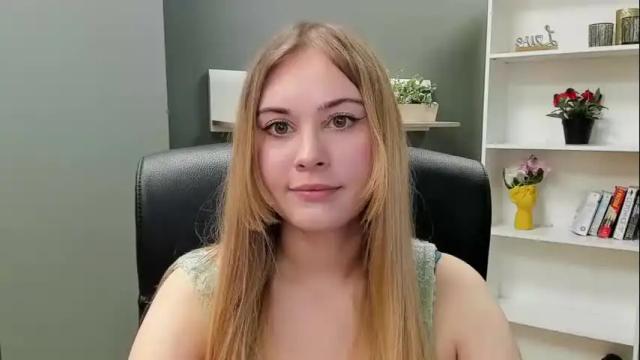 Image 4 of playgirl_valeria Stream on Chaturbate on 23 days ago