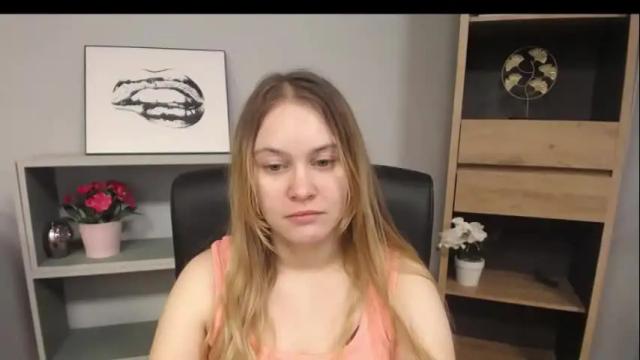 Image 12 of playgirl_valeria Stream on Chaturbate on 9 days ago