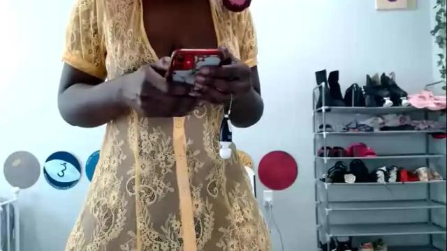 Image 12 of pleasepadrona Stream on Chaturbate on 1 month ago