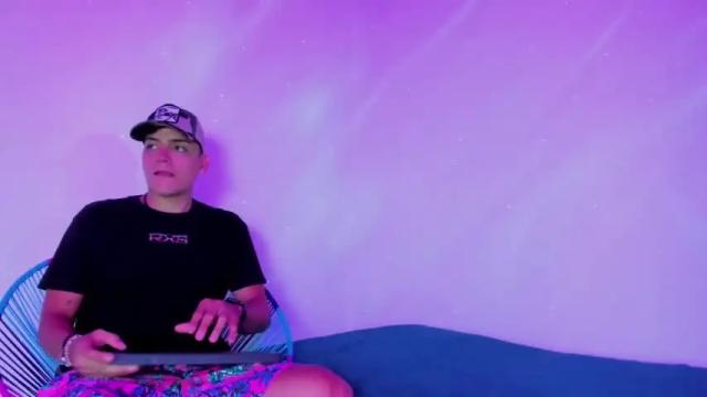 Image 7 of pleasure_111 Stream on Chaturbate on 19 months ago