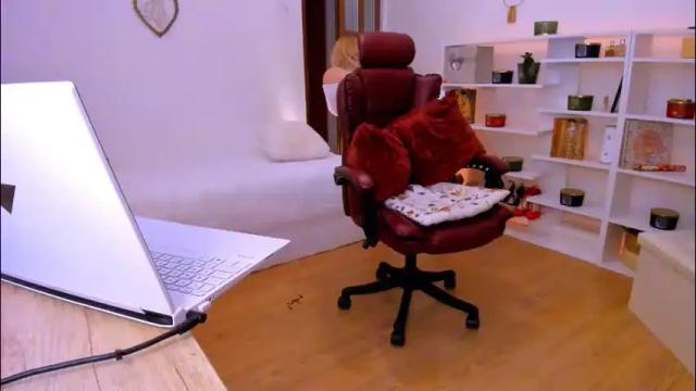 Image 4 of pleasurewitch Stream on Chaturbate on 1 month ago