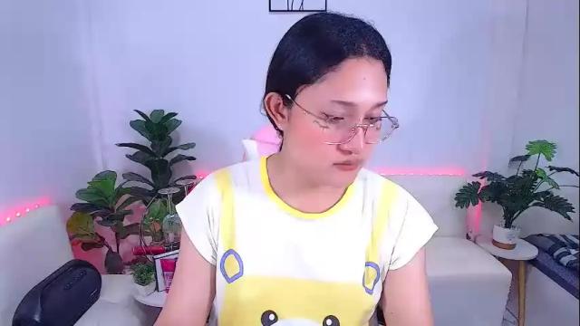 Image 2 of ploysaithailand Stream on Chaturbate on 15 days ago