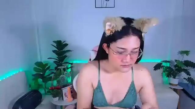 Image 2 of ploysaithailand Stream on Chaturbate on 2 months ago