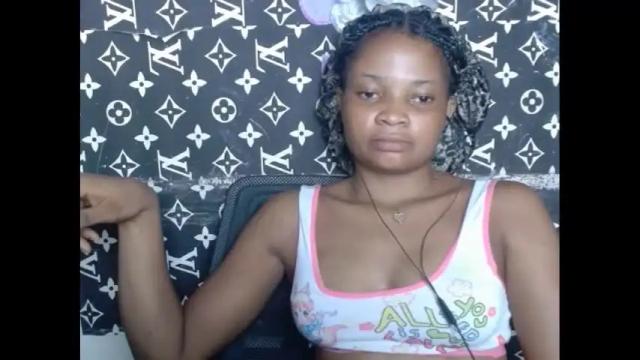 Image 8 of plumnjuicyx Stream on Chaturbate on 1 month ago