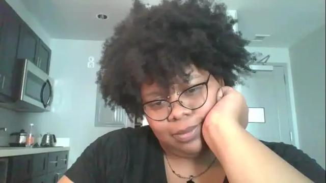 Image 2 of plushbunny420 Stream on Chaturbate on 3 months ago