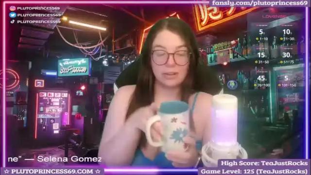 Image 12 of plutoprincess69 Stream on Chaturbate on 1 month ago