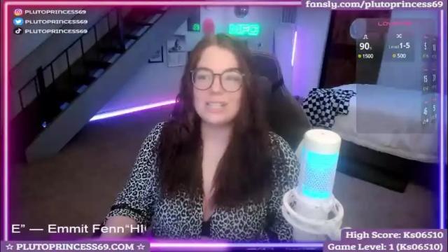 Image 2 of plutoprincess69 Stream on Chaturbate on 1 month ago