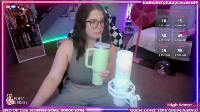 Image 2 of plutoprincess69 Stream on Chaturbate on 6 months ago
