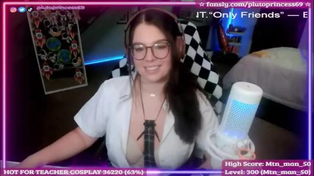 Image 2 of plutoprincess69 Stream on Chaturbate on 3 months ago