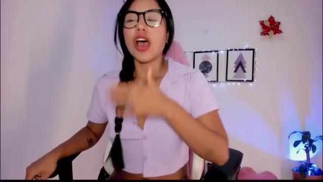 Image 11 of pocahontas_sensual Stream on Chaturbate on 2 months ago