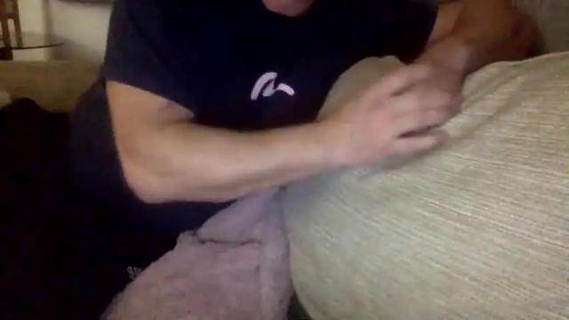 Image 10 of poe215241 Stream on Chaturbate on 16 months ago
