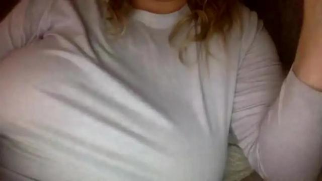 Image 6 of poe215241 Stream on Chaturbate on 15 months ago
