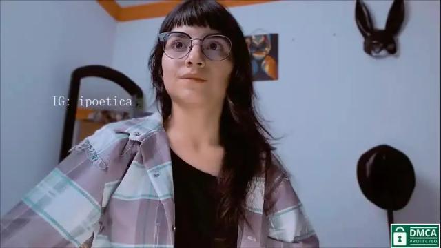 Image 3 of poeeticaa_ Stream on Chaturbate on 2 months ago