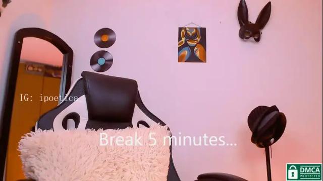 Image 4 of poeeticaa_ Stream on Chaturbate on 1 month ago