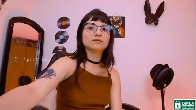 Image 6 of poeeticaa_ Stream on Chaturbate on 1 month ago