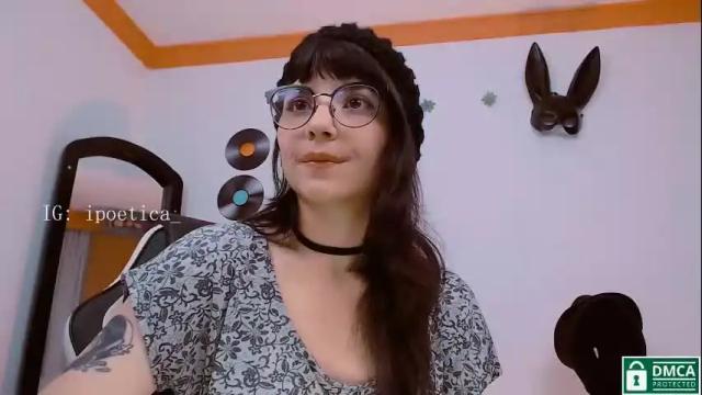 Image 4 of poeeticaa_ Stream on Chaturbate on 1 month ago