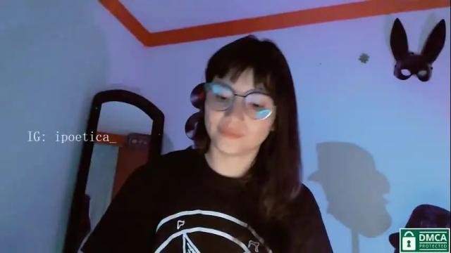 Image 2 of poeeticaa_ Stream on Chaturbate on 14 days ago