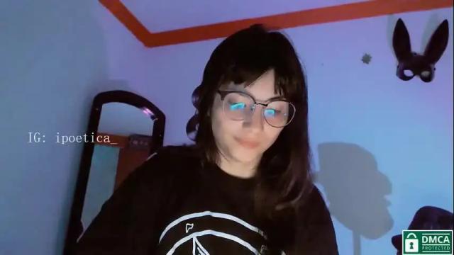 Image 3 of poeeticaa_ Stream on Chaturbate on 14 days ago