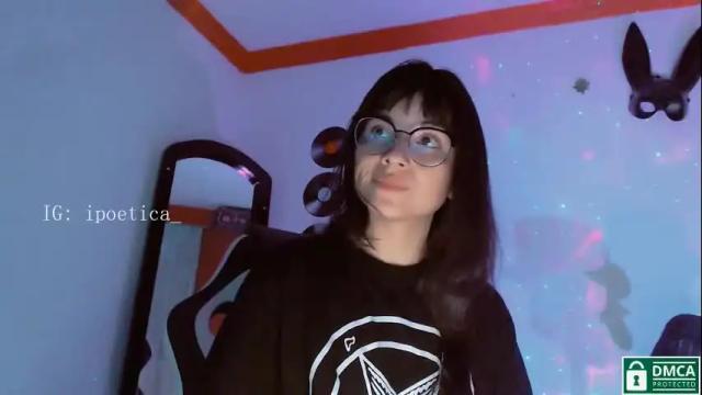 Image 8 of poeeticaa_ Stream on Chaturbate on 14 days ago
