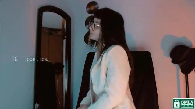 Image 10 of poeeticaa_ Stream on Chaturbate on 2 months ago
