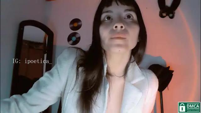 Image 2 of poeeticaa_ Stream on Chaturbate on 2 months ago