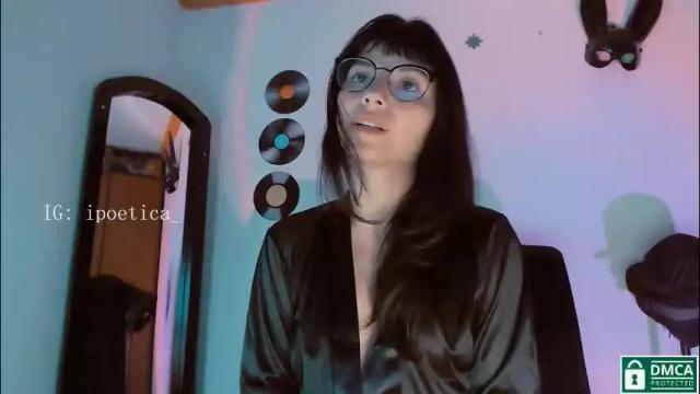Image 3 of poeeticaa_ Stream on Chaturbate on 2 months ago
