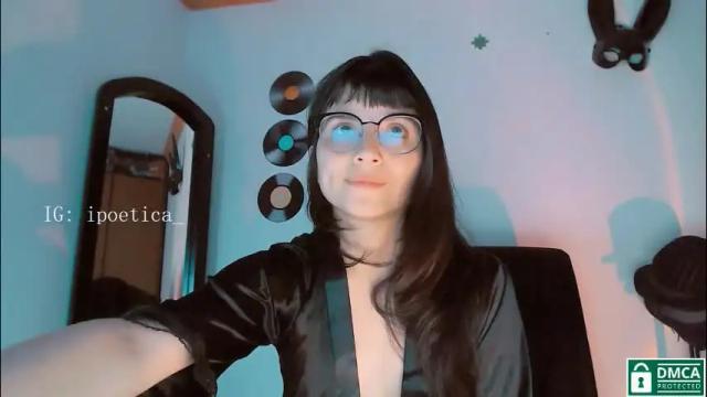 Image 6 of poeeticaa_ Stream on Chaturbate on 2 months ago