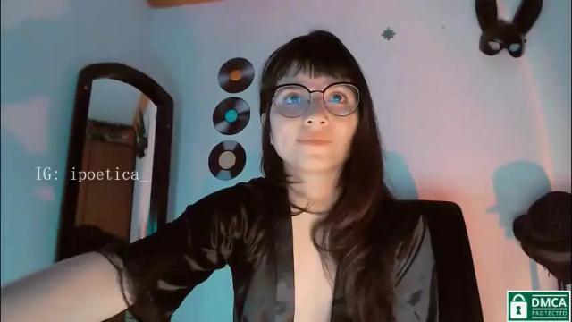 Image 7 of poeeticaa_ Stream on Chaturbate on 2 months ago