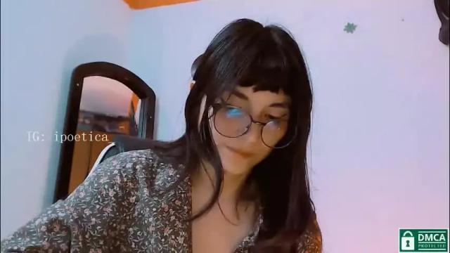 Image 10 of poeeticaa_ Stream on Chaturbate on 1 month ago