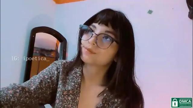 Image 7 of poeeticaa_ Stream on Chaturbate on 1 month ago