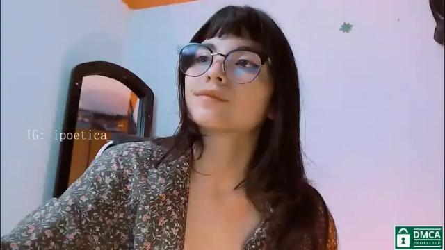 Image 8 of poeeticaa_ Stream on Chaturbate on 1 month ago
