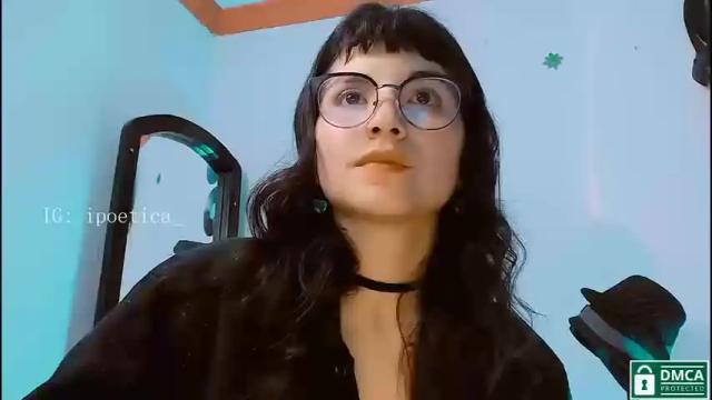 Image 2 of poeeticaa_ Stream on Chaturbate on 1 month ago