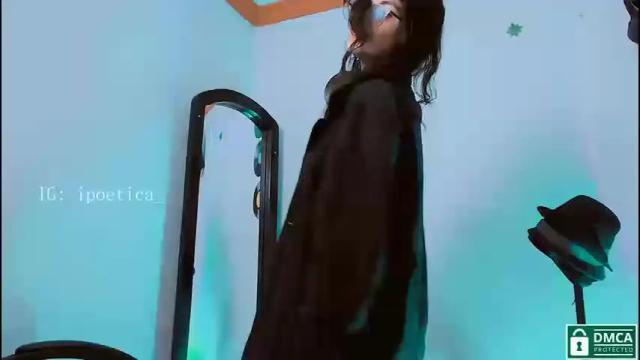 Image 4 of poeeticaa_ Stream on Chaturbate on 1 month ago