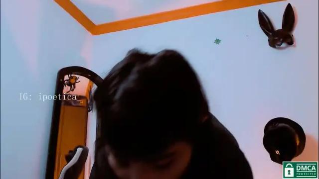 Image 4 of poeeticaa_ Stream on Chaturbate on 1 month ago