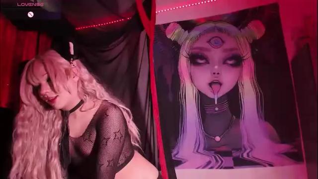 Image 4 of poison__luna Stream on Chaturbate on 12 days ago