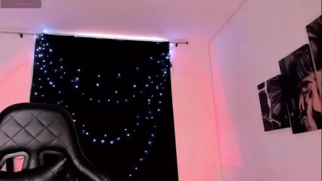Image 7 of poison_willow Stream on Chaturbate on 4 days ago