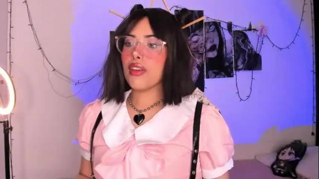 Image 12 of poison_willow Stream on Chaturbate on 2 months ago