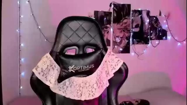 Image 3 of poison_willow Stream on Chaturbate on 1 month ago