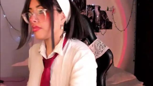 Image 3 of poison_willow Stream on Chaturbate on 2 months ago