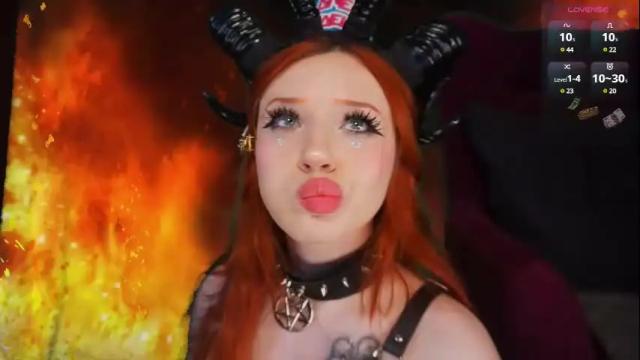 Image 2 of poisonivvy_ Stream on Chaturbate on 24 days ago