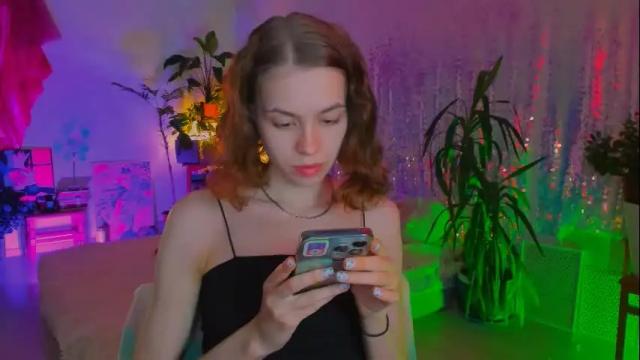 Image 4 of poli__ Stream on Chaturbate on 12 days ago
