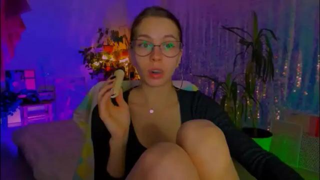 Image 11 of poli__ Stream on Chaturbate on 9 days ago