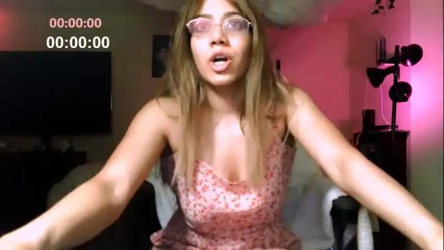 Image 12 of polinalove_streamer Stream on Chaturbate on 8 days ago