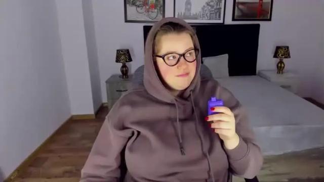 Image 11 of polinasallivan Stream on Chaturbate on 13 months ago