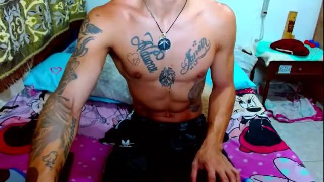 Image 3 of pollon8_kbezon Stream on Chaturbate on 1 month ago